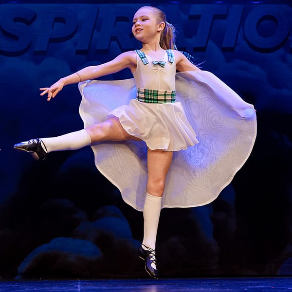 highland-dancer-white-costume