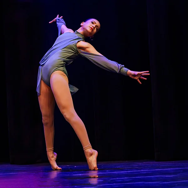 student-dancer-competition-lyrical